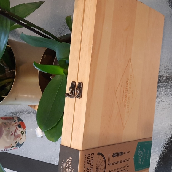 Gentlemen's Hardware Bicycle Tool Kit in Wooden Box - Picture 7 of 7